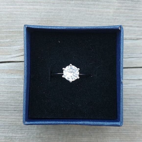 2Ct Cubic Zircon 925 Silver Ring - Picture 5 of 8